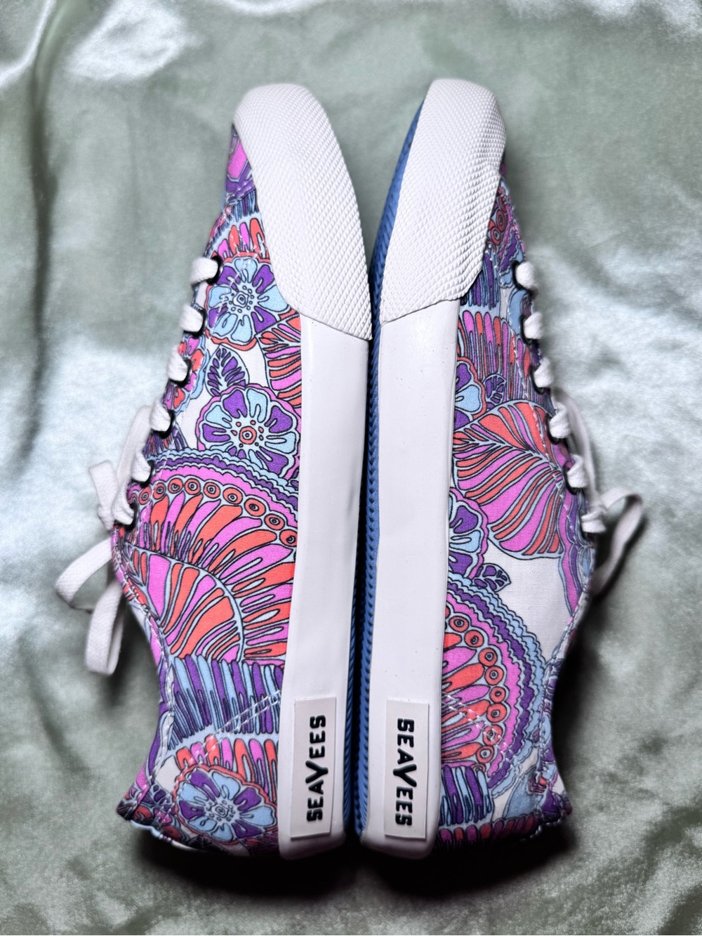 SeaVees Floral Lace-Up Low Top Sneakers in Pink and Purple size 6.5 Women’s - Picture 2 of 8
